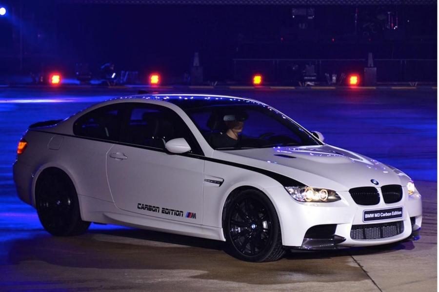  BMW M3 Carbon Edition 2011 года  (фото 17 из 18)